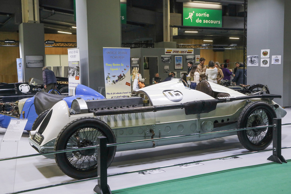Leyland Thomas No 1 (1922) - erreichte mit seinem Achtzylinder und 7300 cm3 193 km/h in Brooklands 1932, Ausstellung Montlhéry 100 Jahre - Rétromobile Paris 2024
