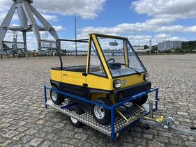 Ligier JS8 Plage with transport trailer (1983) - als Lot 101 an der Artcurial-Versteigerung "Garden Party In Saint-Tropez" 2025