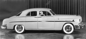 Lincoln (1951) - immer noch mit gegenläufigen Türen