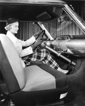 Lincoln (1952) - Interieur des kleinen Lincoln mit neugstaltetem Armaturenbrett und neuen Einrichtungen