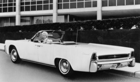 Lincoln Continental (1961) - der Convertible des Baujahres 1962