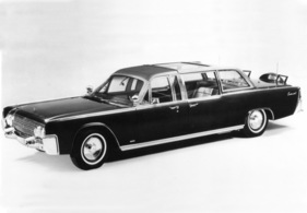 Lincoln Continental (1961) - die Kennedy-Version blieb über viele Jahre im Dienst, "überlebte" mehrere Präsienten