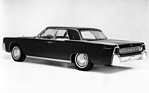 Lincoln Continental (1963) - Modelljahr 1963 ohne wesentliche äusserliche Korrekturen, im Innern aber wurden wertvolle cm gewonnen