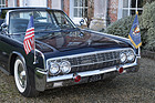 Lincoln Continental (1963) - komplett beflaggt