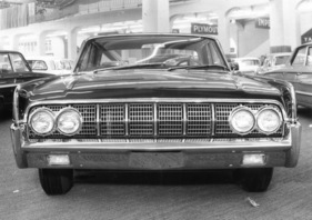 Lincoln Continental (1964) - Vorderansicht, aufgenomen auf dem Genfer Automobilsalon 1964