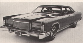 Lincoln Continental 7,5-Liter-V8-Motor - 215 HP (netto) (1974)