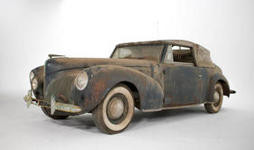 Lincoln Continental Convertible (1940) - als Lot 102 an der Bonhams Simeone Foundation Philadelphia Versteigerung am 8. Oktober 2018 Lincoln Continental Convertible (1940) - als Lot 102 an der Bonhams Simeone Foundation Philadelphia Versteigerung am 8. Oktober 2018