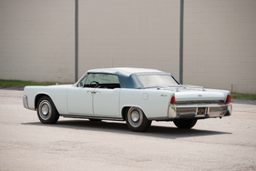 Lincoln Continental Convertible Sedan (1964) - als Lot 102 an der RM Auction Motor City vom 26. Juli 2014