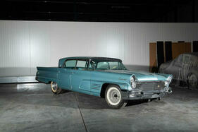 Lincoln Continental MKV Landau (1960) - als Lot 166 angeboten an der Bonhams Spring Motoring Online Versteigerung vom 21. bis 31. März 2022