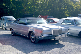 Lincoln Continental Mark III (1968) – Albisgütli Classic Cars & Bikes Oktober 2023 (1968)