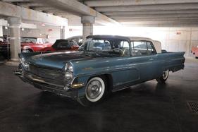 Lincoln Continental Mark IV cabriolet (1959) - als Lot 431 an der Bonhams Versteigerung "Les grandes marques du monde au Grand Palais" in Paris 2017