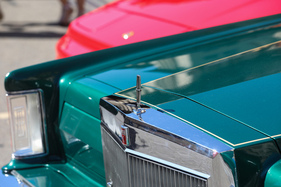 Lincoln Continental Mark V (1979) - auch hier versteckte Scheinwerfer - Older Classics August 2024