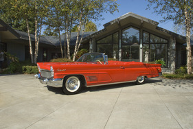 Lincoln Continental Mark V Convertible (1960) - verkauft an der RM Auction Arizona (19. und 20. Januar 2012) für USD 137'500 (1960)