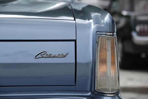 Lincoln Continental Mark V Givenchy Designer Edition (1979) - technisch und karosserieseitig unverändert gegenüber der Normalausführung - Dolder Classics Mai 2019