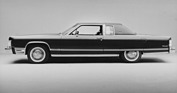 Lincoln Continental Town Coupé (1976) - mit hochkantem Dachseitenfenster nach Cadillac-Art