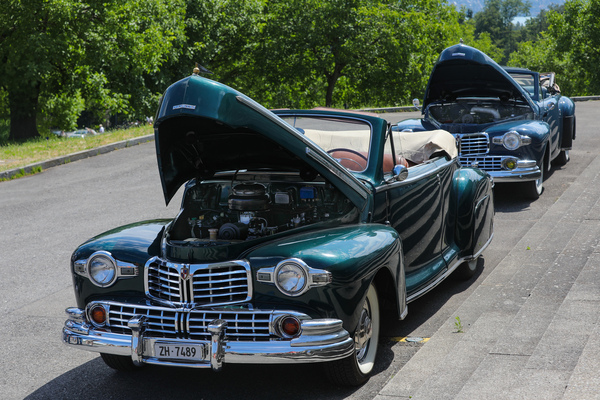 Lincoln Continental V12 (1948) - zwei Zwölfzylinder in einer Reihe - Albisgütli Classics Cars & Bikes Juli 2025