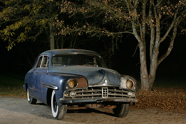 Lincoln Cosmopolitan Town Sedan (1949) in 2012 - the radiator has lost much of its former glory