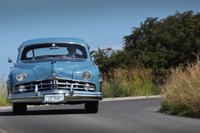 Lincoln Cosmopolitan Town Sedan (1949) - nur ein Jahr lang gebaut, 1949 zu sehen an der Schönheitskonkurrenz von Luzern Lincoln Cosmopolitan Town Sedan (1949) - nur ein Jahr lang gebaut, 1949 zu sehen an der Schönheitskonkurrenz von Luzern