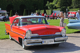 Lincoln Premiere Coupé (1957) - Eleganz in Rot - Classic-Gala Schwetzingen 2021