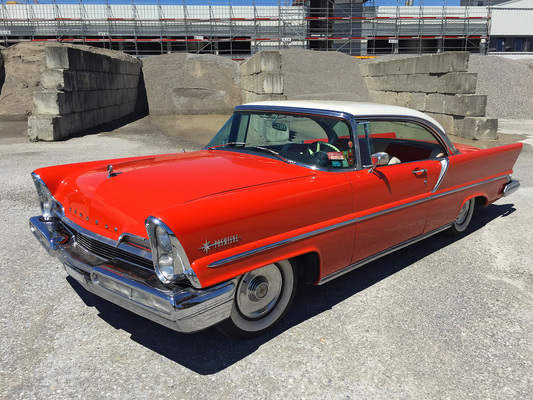 Lincoln Premiere Coupe (1957) - angeboten an der Versteigerung der Oldtimer Galerie in Toffen am 29. April 2017