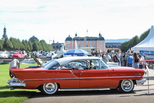Lincoln Premiere Coupe 2-Door Hardtop (1957) - mit V8, sechs Litern Hubraum und 300 PS - 19. ASC Classic-Gala Schwetzingen 2023