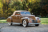 Lincoln Zephyr Convertible Coupe (1938) - von RM Auctions in Arizona am 18. Januar 2013 angeboten (© Ned Jackson - Courtesy RM Auctions, 2012) Lincoln Zephyr Convertible Coupe (1938) - von RM Auctions in Arizona am 18. Januar 2013 angeboten (© Ned Jackson - Courtesy RM Auctions, 2012)