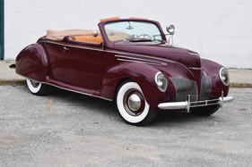 Lincoln Zephyr Convertible Coupe (1939) - angeboten als Lot 217 an der RM/Sotheby's Versteigerung in Hershey am 11./12. Oktober 2018