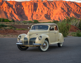 Bild Lincoln-Zephyr Convertible Sedan (1939) - Lot 242 an der RM/Sotheby's Hershey Versteigerung vom 4./5. Oktober 2023