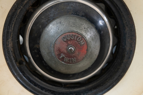 Lincoln-Zephyr 'Twin Grille' Custom Sedan (1937) - als Lot 45 angeboten an der Gooding & Co Mark Smith Collection Versteigerung am 7. April 2023