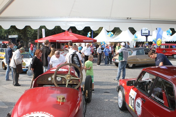 Links der Siemens Protos 1920 von Günter Vigener am Hamburg Stadtpark Revival 2014