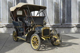 Lion Peugeot 8HP type VC Phaéton (1908) - als Lot 16 an der Artcurial-Versteigerung "Sur les Champs 11" in Paris am 5. November 2017