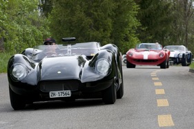 Lister Jaguar Knobbly BHL 16 (1958) - bei der Rückführung des Feldes am GP Mutschellen 2012