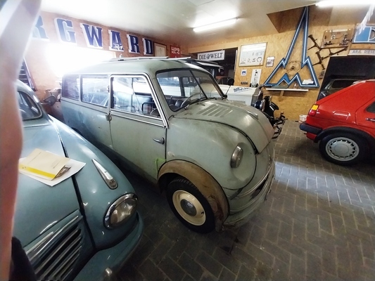 Bild Lloyd LT 600 (1954) – ein sogenannter "Grossraumpersonenwagen" – Zu Besuch in der Sammlung Hilker