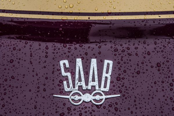 Logo Saab Sonett II (1966) am Oldtimer GP Brugger Schachen 2019 - Starterfeld 1 «Oldtimer und Sportwagen»