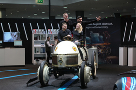 Lohner-Porsche Hybrid (1900) - auch Elektro-Mobiität kann Freude machen ... - Retro Classics Stuttgart 2020