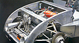 Lola T260 (1971) - Chassis vorne. Knapp sichtbar die innenliegenden Federbeine (© Archiv: Gerhard Schütz, 2023) Lola T260 (1971) - Chassis vorne. Knapp sichtbar die innenliegenden Federbeine (© Archiv: Gerhard Schütz, 2023)