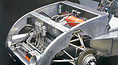Lola T260 (1971) - Chassis vorne. Knapp sichtbar die innenliegenden Federbeine