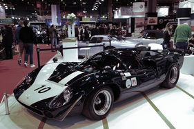 Lola T70 (1969) - einer der schönsten Rennwagen der Epoche - Rétromobile Paris 2016