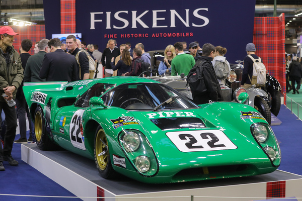Lola T70 MKIIIB (1969) - ex David Piper, kam im McQueen-Film Le Mans vor, gesehen bei Fiskens - Rétromobile Paris 2024