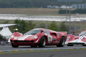 Lola T70 Mk IIIB (1969) - im Plateau 5 (1966-1971) an der Le Mans Classic 2012