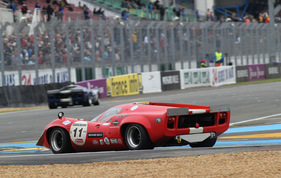 Lola T70 Mk IIIB (1969) - im Plateau 5 (1966-1971) an der Le Mans Classic 2012