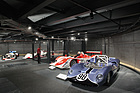 Bild: Lola T70 Spider und Lolga B05-40 auf dem mittleren Stock des Polygons - Erlebniswelt Autobau Romanshorn