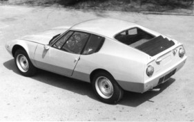 Lombardi 850 Grand Prix (1971) - nur die späteren Modelle haben die verstellbaren Lamellen auf der Motorhaube Lombardi 850 Grand Prix (1971) - nur die späteren Modelle haben die verstellbaren Lamellen auf der Motorhaube