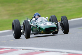 Lotus 25 R5 (1962) - Historic Grand Prix Cars Association - Brands Hatch Masters Historic Festival 2020