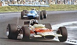 Lotus 49B (1968) – Der hohe Heckflügel des 49B wirkt direkt auf die Aufhängung.