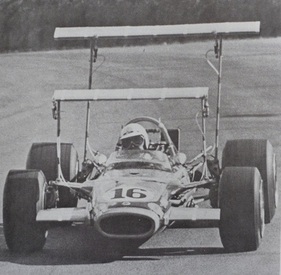 Lotus 49B (1968) – Filigraner Doppeldecker