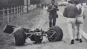 Lotus 49B (1968) – Jackie Oliver fiel mit dem 49B beim Grand Prix von Frankreich 1968 aus – Sollbruchstelle Hinterachse