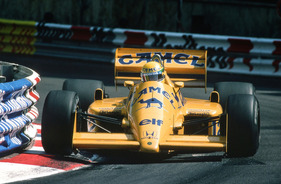 Lotus 99 (1987) - Ayrton Senna am Steuer am Grand Prix von Monaco 1987