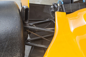 Lotus 99 (1987) - Die aktive Aufhängung