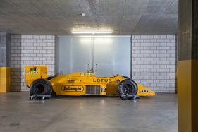 Lotus 99 (1987) - knallgelb mit Camel-Lackierung